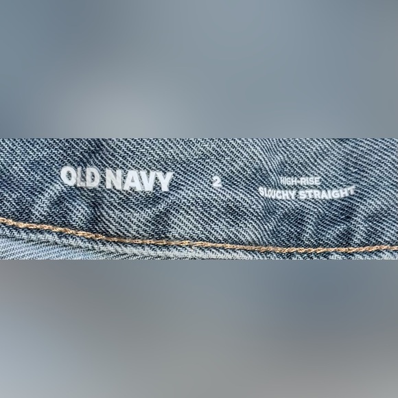 Old Navy Women's High-Waisted Slouchy Straight Blue Denim Shorts Sz 2 - Picture 7 of 9